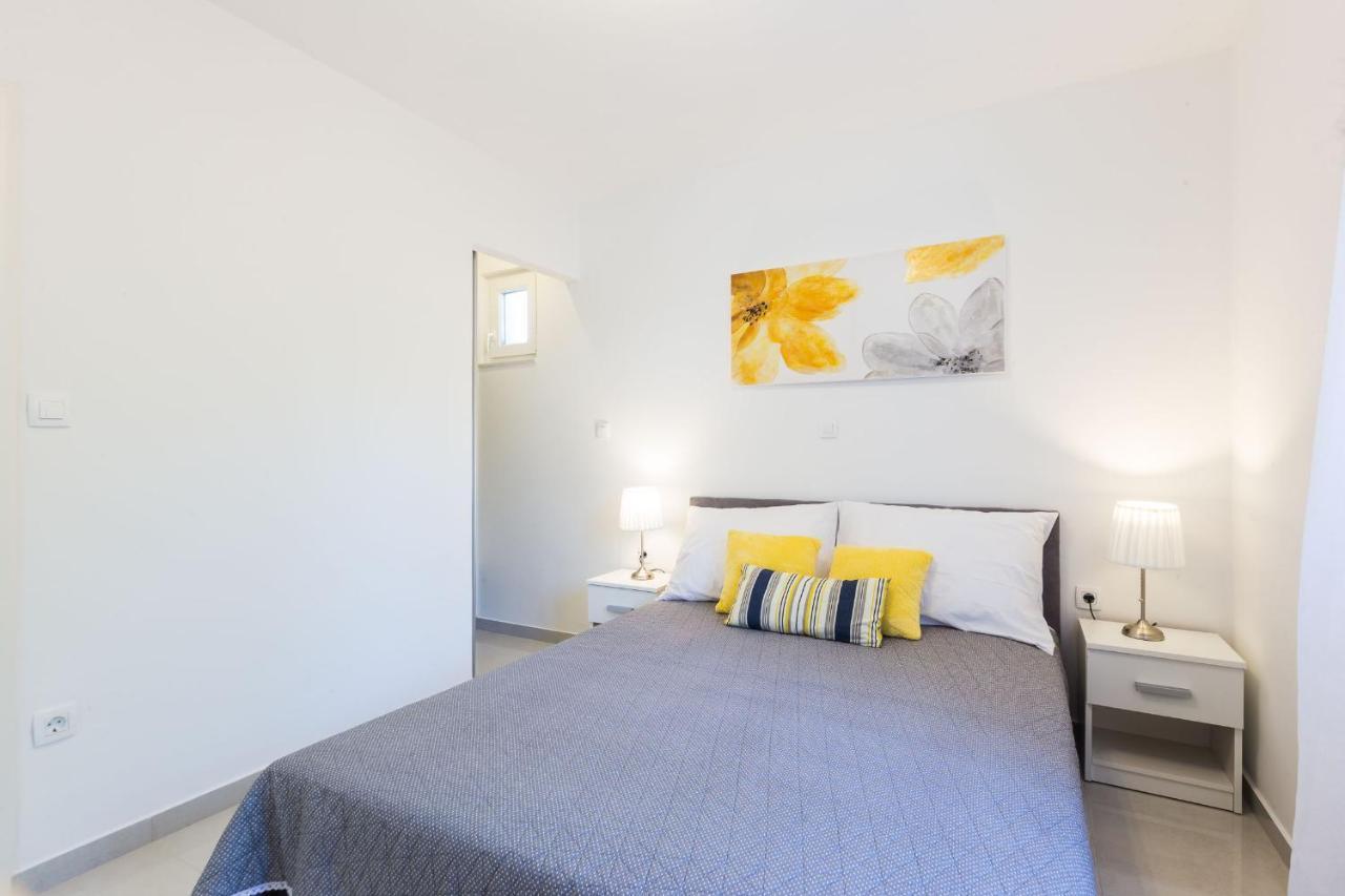 Petra Modern Apartment With Free Parking And Bbq Zadar Exterior foto